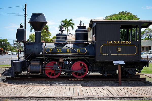 image of smokestack and trains in Lahaina Maui